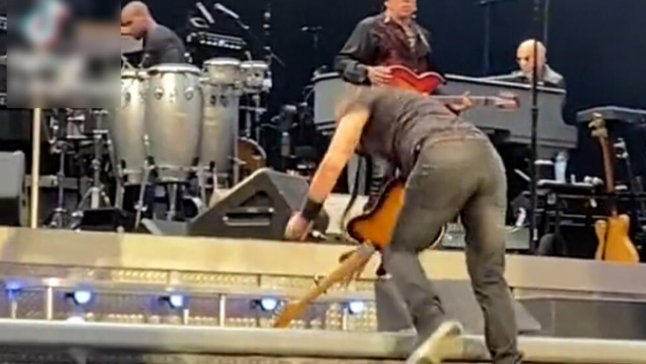 Brus Springstin pao na koncertu