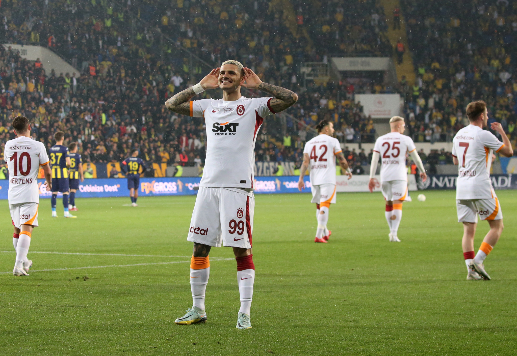Lukas Toreira, Fernando Muslera i Mauro Ikardi
