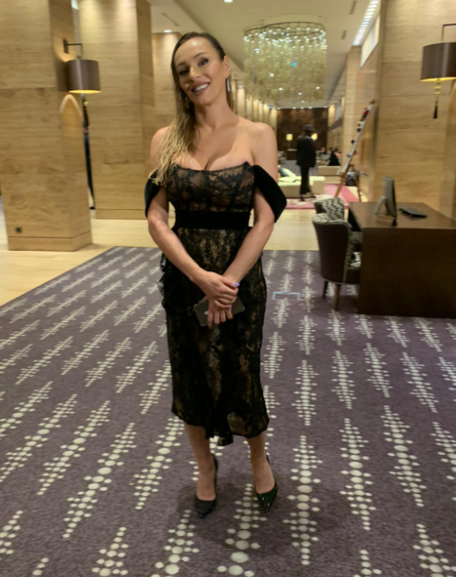 Anabela blista u haljini