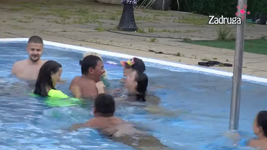 Zadrugari na čelu sa Zoricom skaču u bazen