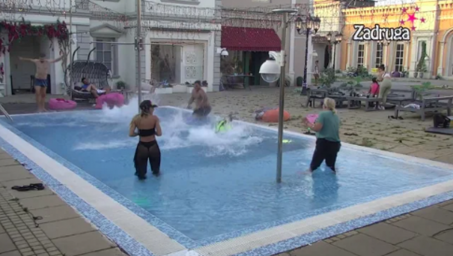 Zadrugari na čelu sa Zoricom skaču u bazen