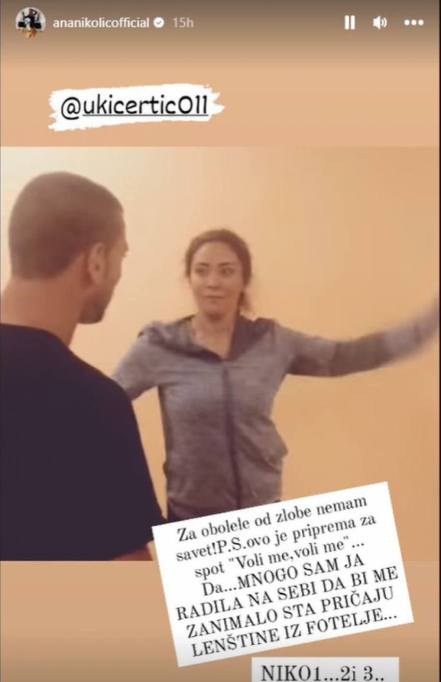 PEVAČICA ŠAMARA UROŠA ĆERTIĆA, ON JOJ UZVRAĆA O tuči se i danas priča, fotografije obiše Srbiju