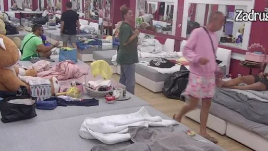 Ana Ćurčić histeriše 