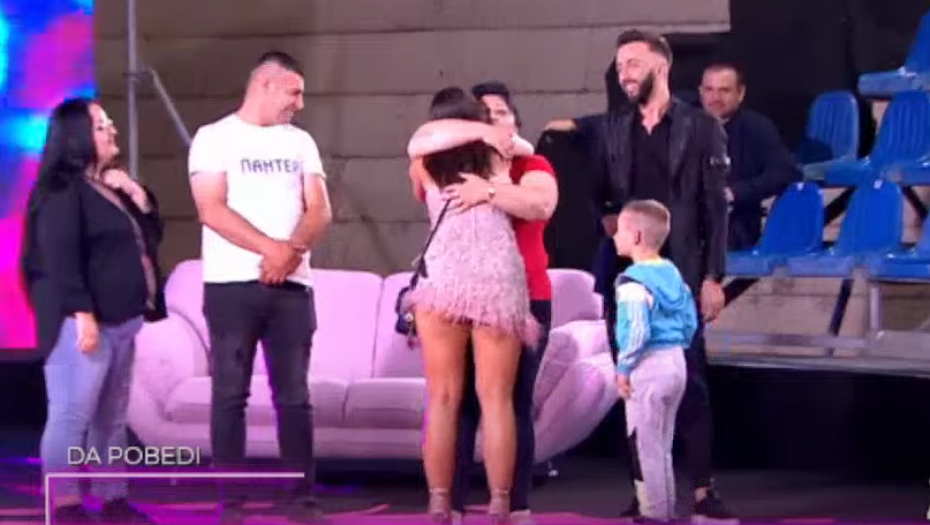 Milici sevnula zadnjica 