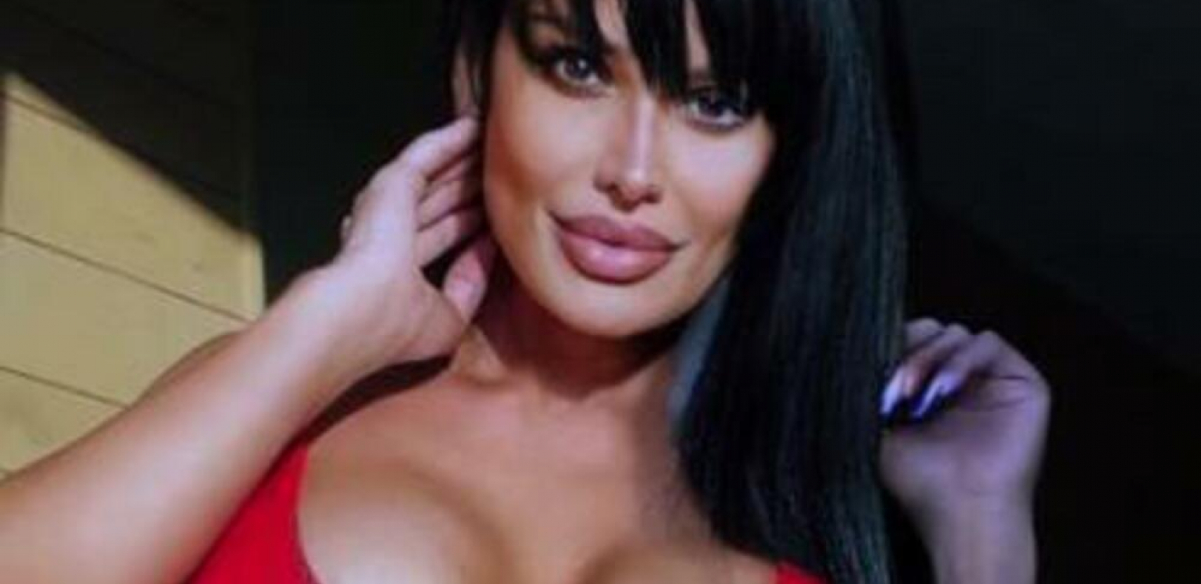 Skinula se Indi Aradinović