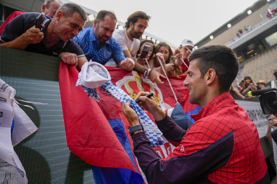 Novak Đoković sa Srbima u Parizu
