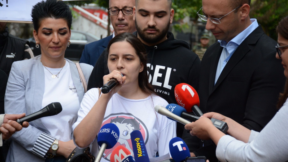 protest srba u zvečanu