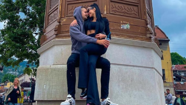 Maja i Bilal se ljube