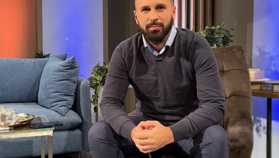 Evo kako danas izgleda voditelj