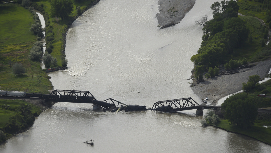 Srušio se most u Jeloustonu