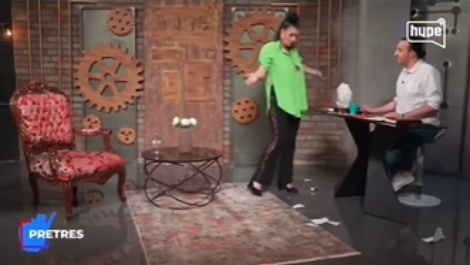 Saška Karan nasrnula na voditelja