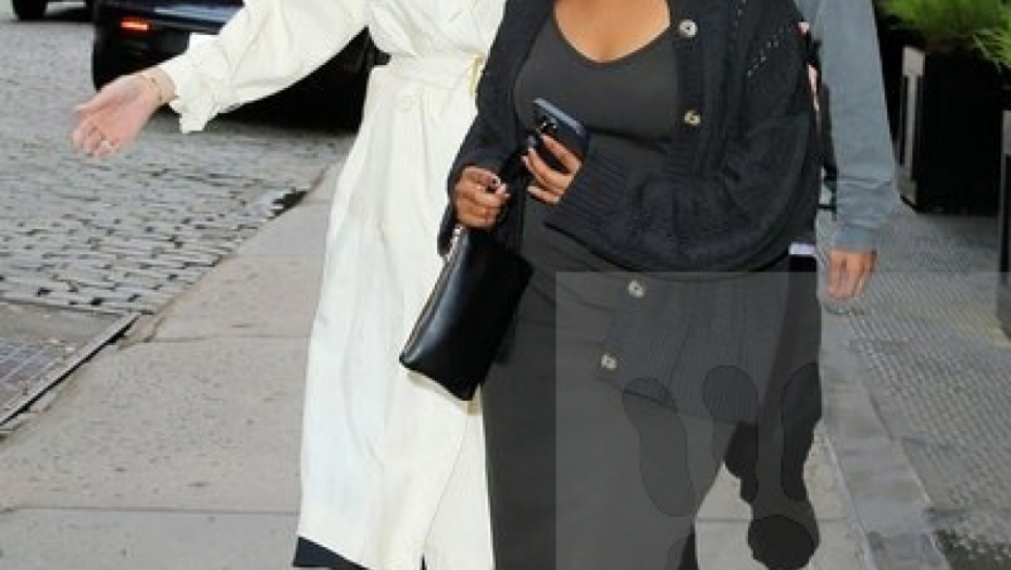 Anđa fura torbu od 2.700 evra