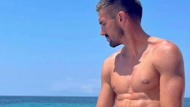 Dušan Tadić na moru