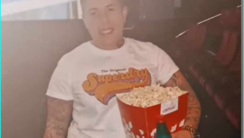 Matora zakupila bioskopsku salu sa Anitu i nju 