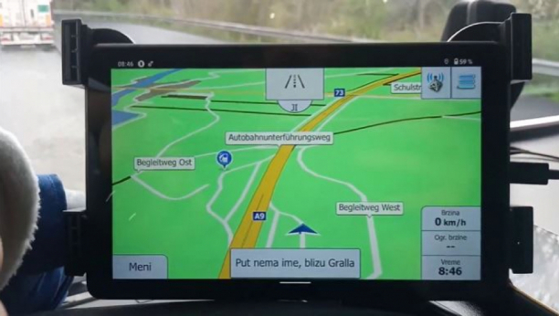 navigacija u autu