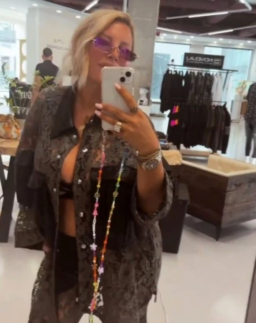 Dea Đurđević u providnoj haljini