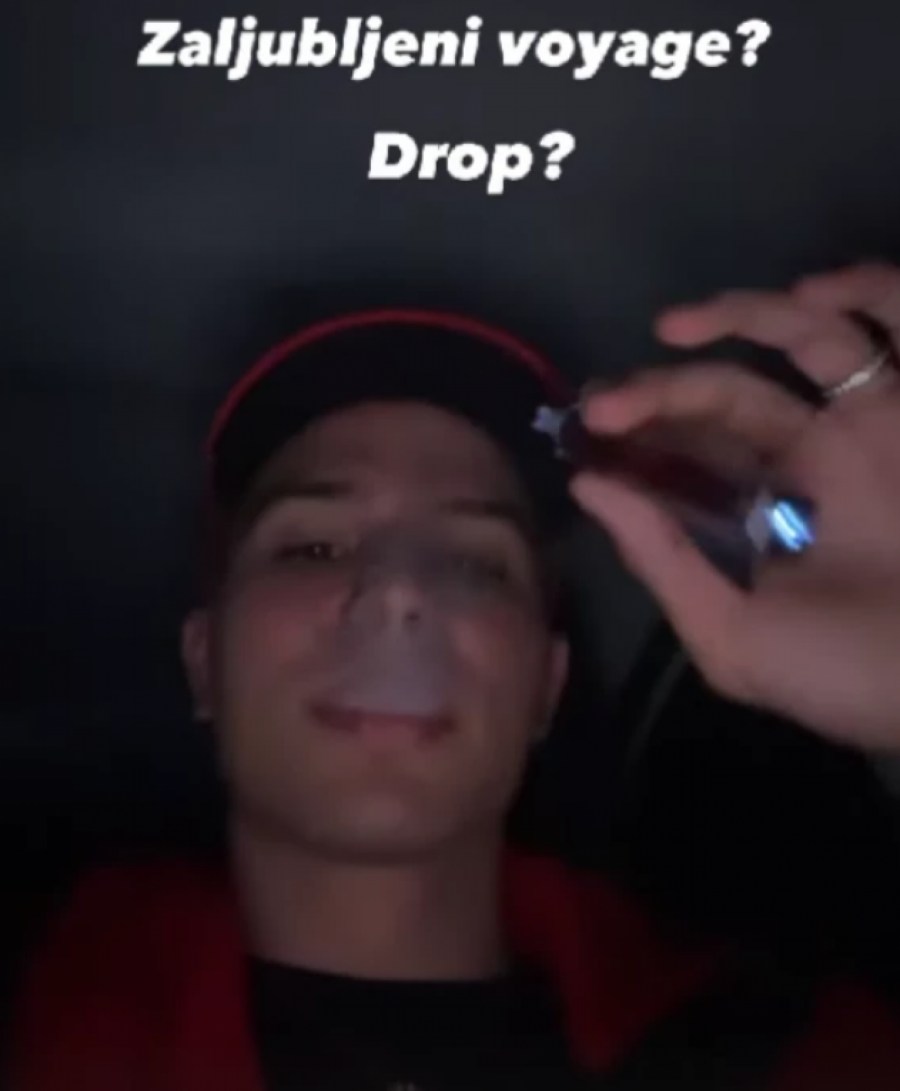 Vojaž ima novu devojku