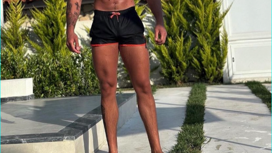 Milica lajkuje Danilove fotografije 