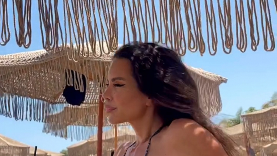 Nikolina Pišek na moru