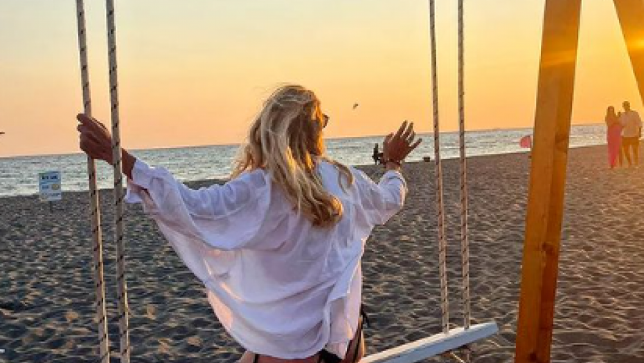 Skinula se Tijana Čurović 