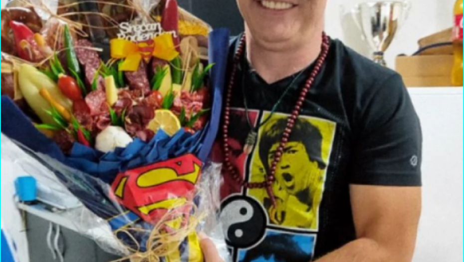 Ana o raskidu sa Acom