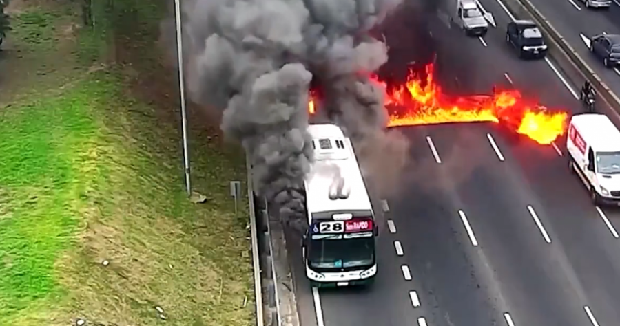Izgoreo autobus u Buenos Ajresu
