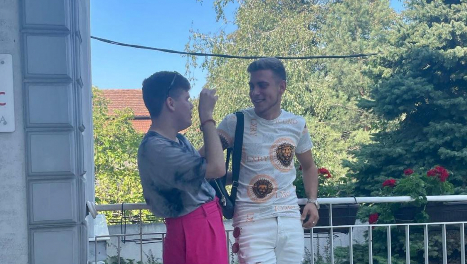 Prisni zagrljaji budućih učesnika