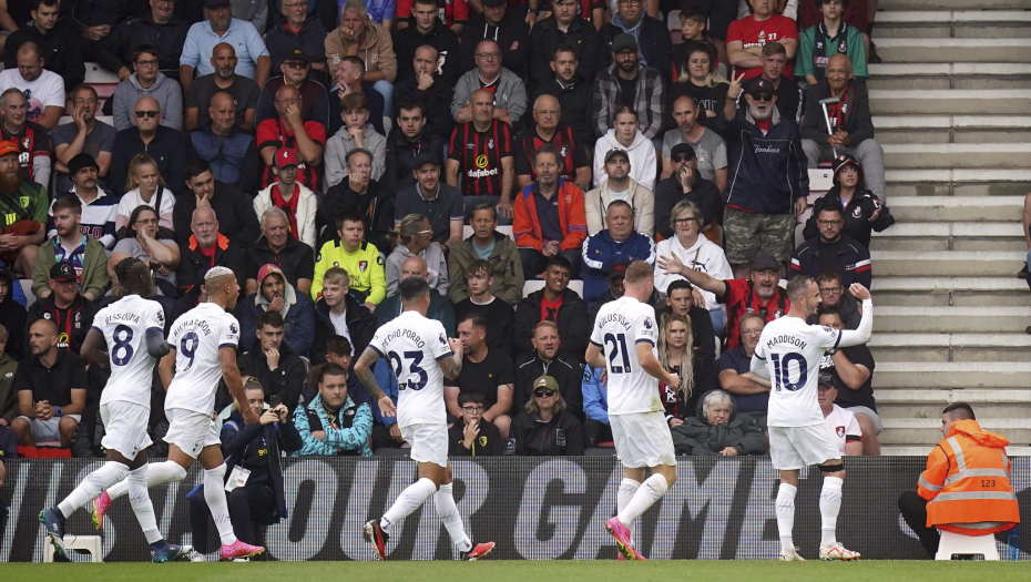 Totenhem lako slavio