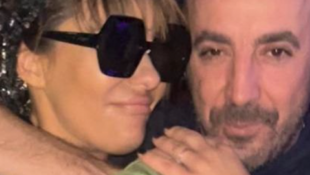 Ana Nikolić sa dečkom fanom