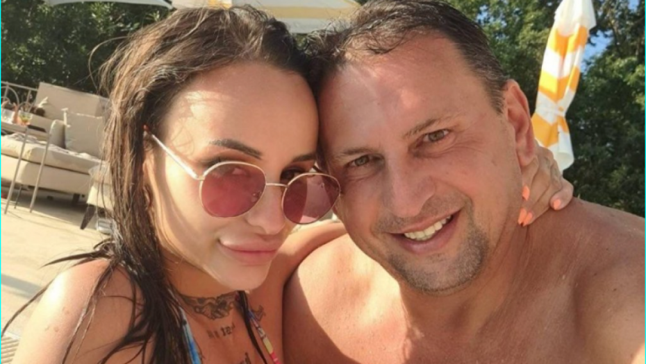 Taki sa novom devojkom