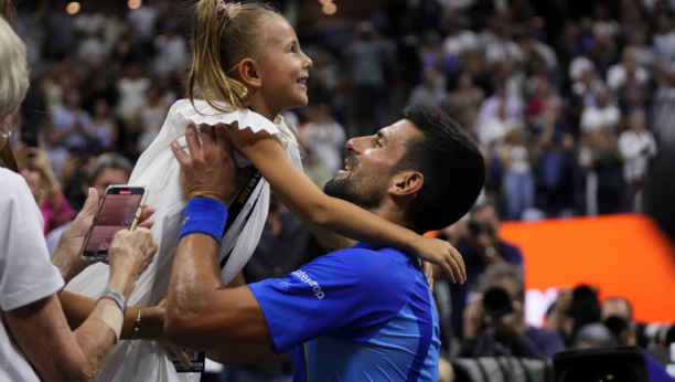 Novak sa ćerkom Tarom