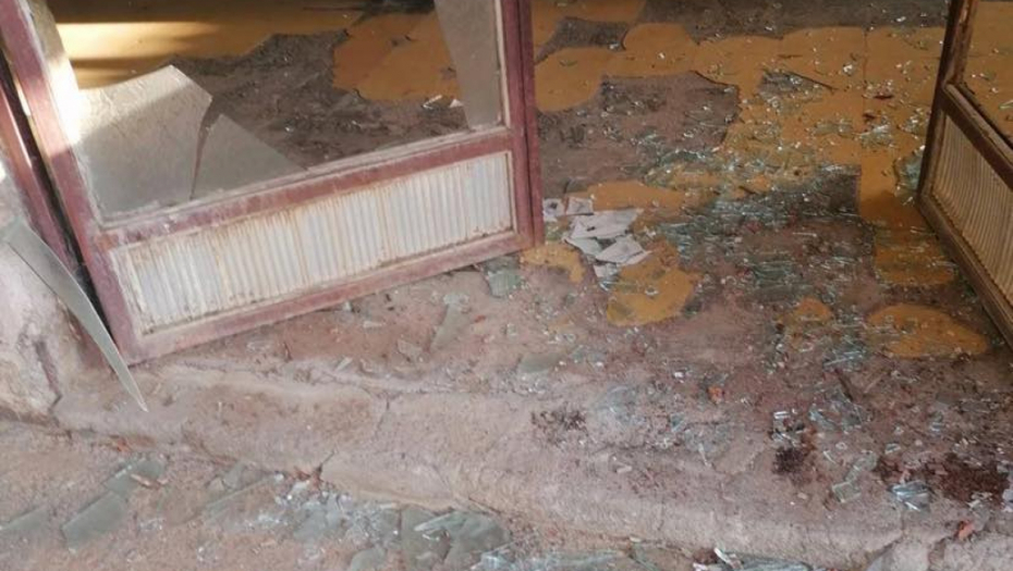 S prstom na obaracu ispred vrtica Danica Jaramaz u kosovskoj Mitrovici