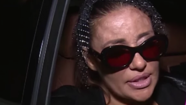 Ana Nikolić ima kratere na licu