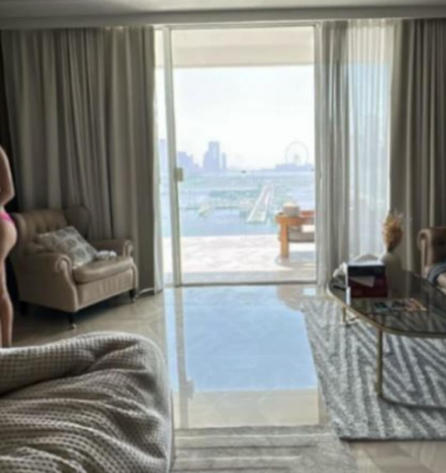 Vojaž pokazao novu devojku