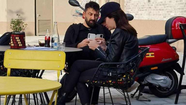 Ognjen i Mina u restoranu