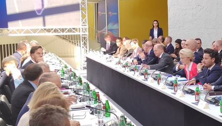 Karijerni diplomata Zoran Milivojević ocenio je da će međunarodni sastanak na visokom nivou o regionu Zapadnog Balkana koji će u oktobru organizovati Velika Britanija, biti u funkciji interesa koje zapadne zemlje imaju u regionu, ali i da London posle promena u Vašingtonu želi da preuzme palicu i pokrene novu dinamiku.