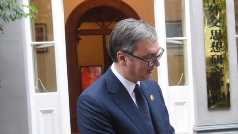 Aleksandar Vučić i Čen Bo