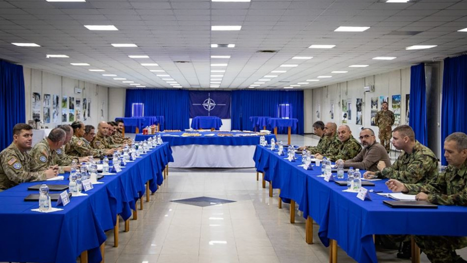 Sastanak komandi Vojske Srbije i Kfora