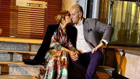 Nakon udaje odlučila je da se povuče iz javnosti i u potpunosti posveti porodičnom životu