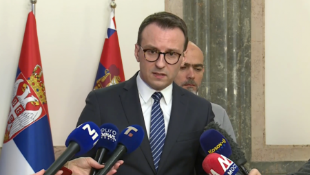 Petković: Dialog med Beogradom in Prištino v Bruslju je postal farsa