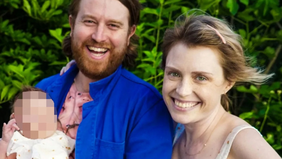 Kejsi Mekintajer sa porodicom