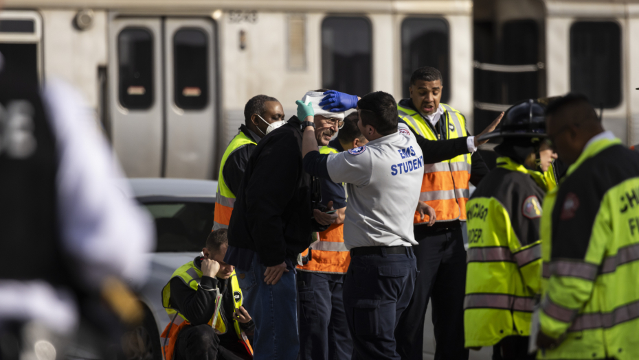 Sudar voza i čistača snega u Čikagu