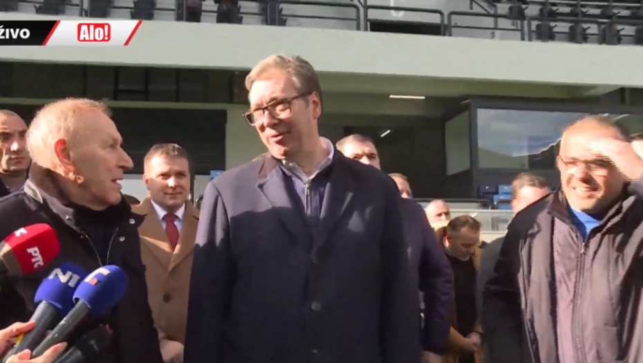 Vučić u poseti Loznici, obilazi stadion 