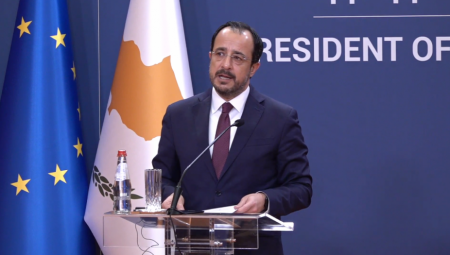 Iran je zatražio od Kipra da prenese "neke poruke" Izraelu, rekao je u nedelju kiparski predsednik Nikos Hristodulidis, dodajući da očekuje da će kasnije tokom dana razgovarati sa izraelskim premijerom Benjaminom Netanjahuom