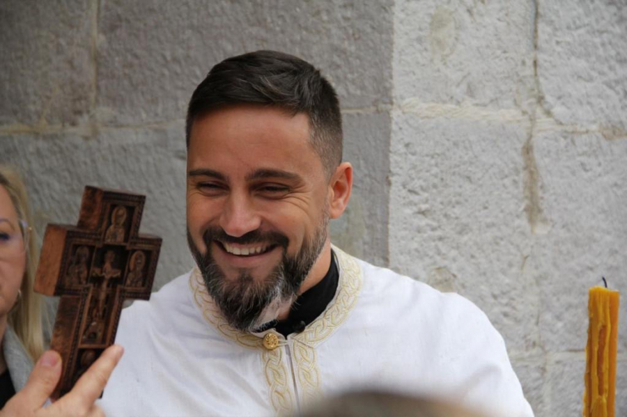 Otac Mijajlo Backović