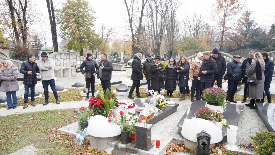 Grob Džeja Ramadanovskog