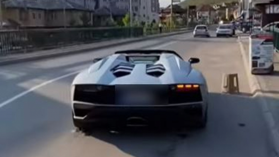 Tutinac vozi lamborgini