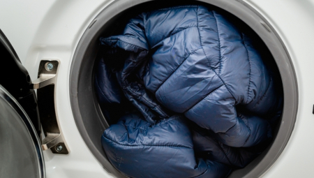 Pranje perjanih jakni često predstavlja izazov - perje se lako zgrudva, jakna izgubi volumen, a sušenje postane prava muka.