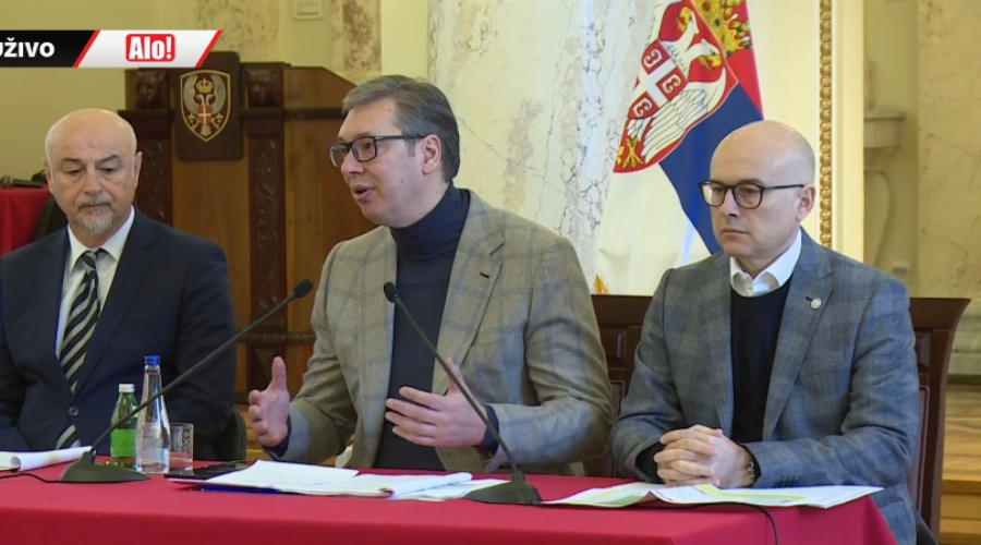 Vučić obilazi Dežurni operativni centar Vojnobezbednosne agencije