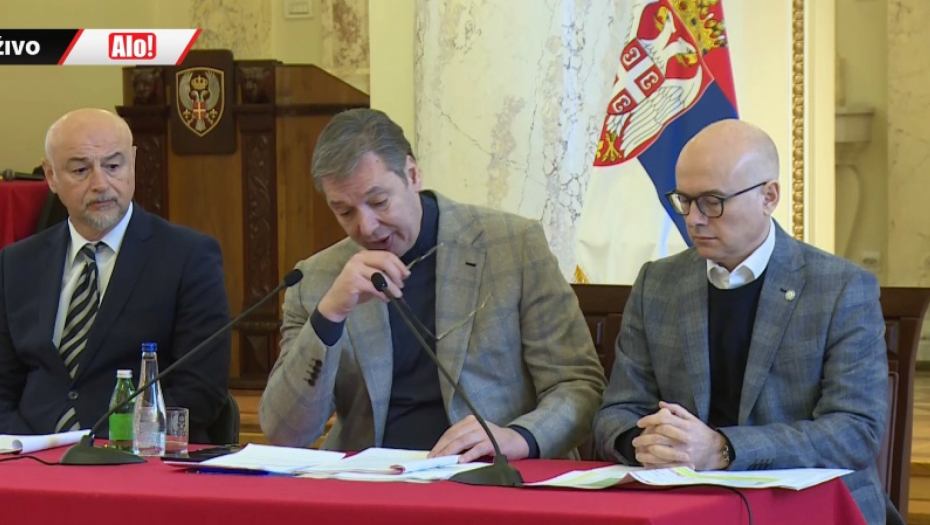 Vučić obilazi Dežurni operativni centar Vojnobezbednosne agencije